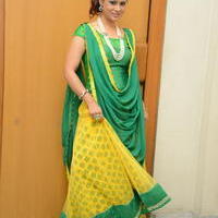 Anchor Shilpa Chakravarthy at Taravatha Katha Trailer Launch Stills | Picture 958146
