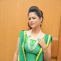 Anchor Shilpa Chakravarthy at Taravatha Katha Trailer Launch Stills | Picture 958151