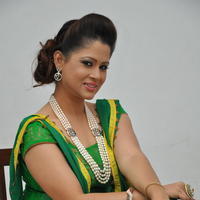 Anchor Shilpa Chakravarthy at Taravatha Katha Trailer Launch Stills | Picture 958201