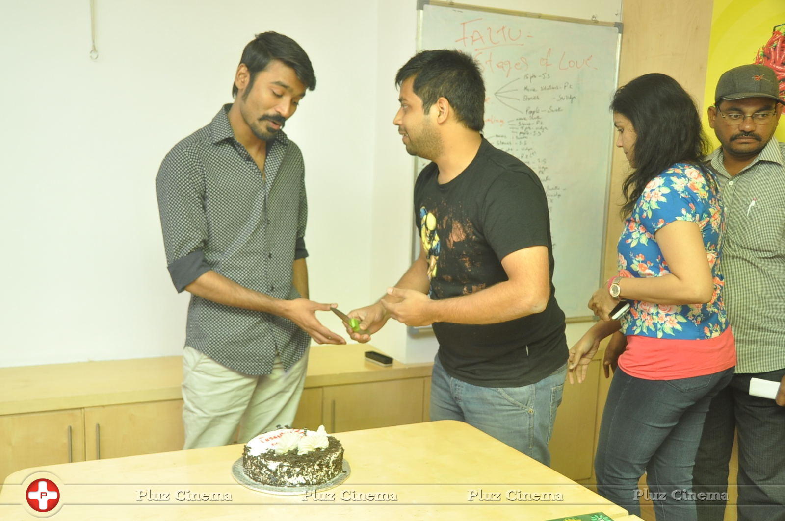 Dhanush at Radio Mirchi for Anekudu Movie Promotions | Picture 959807