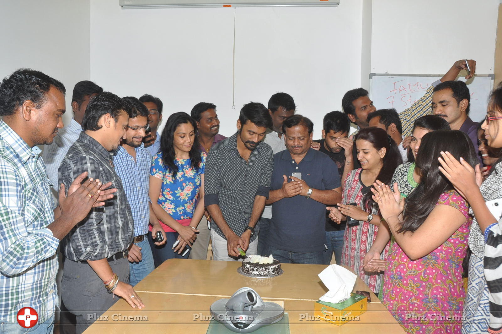 Dhanush at Radio Mirchi for Anekudu Movie Promotions | Picture 959813