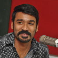Dhanush - Dhanush at Radio Mirchi for Anekudu Movie Promotions | Picture 959779