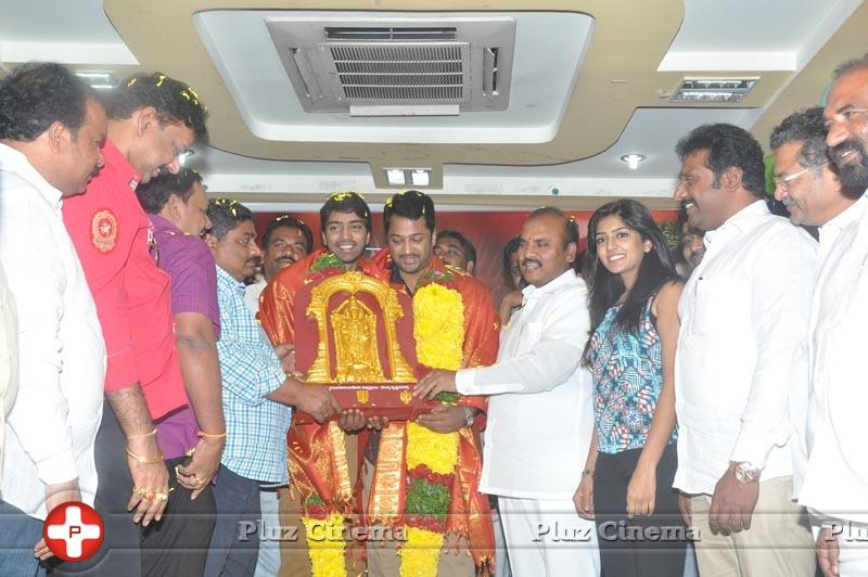 Bandipotu Movie team in EVV Yuva Kala Vahini at Guntur Stills | Picture 964331