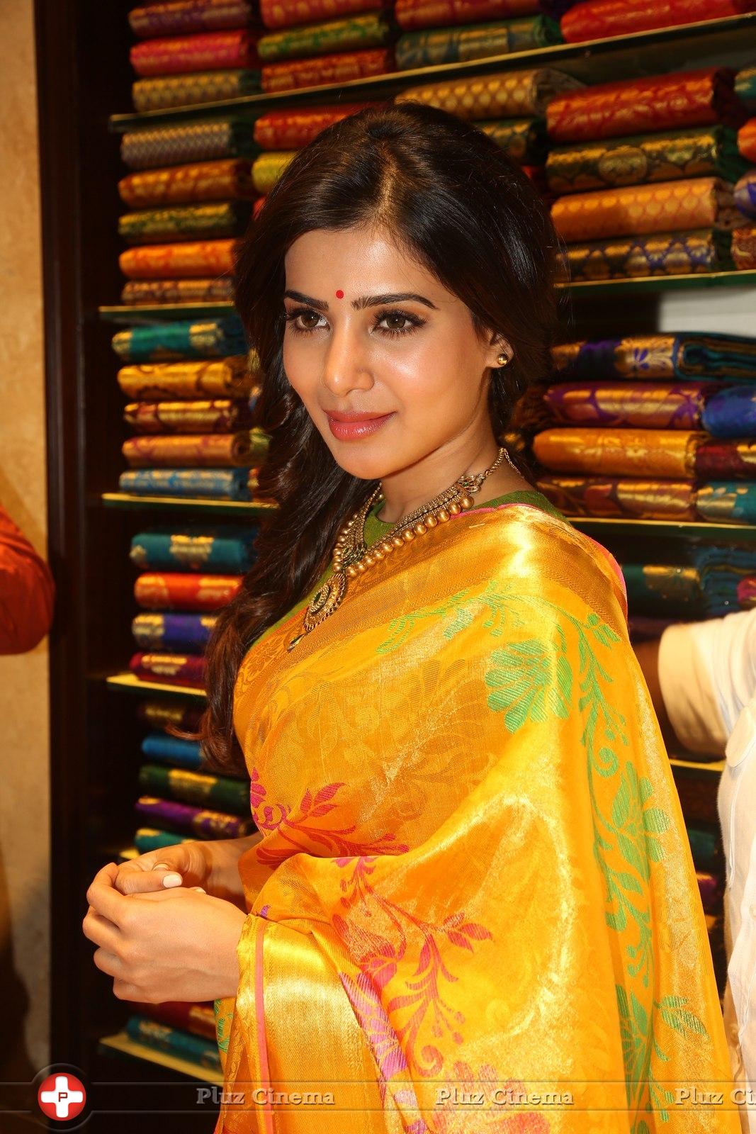 Samantha at South India Shopping Mall Launch Stills | Picture 969079