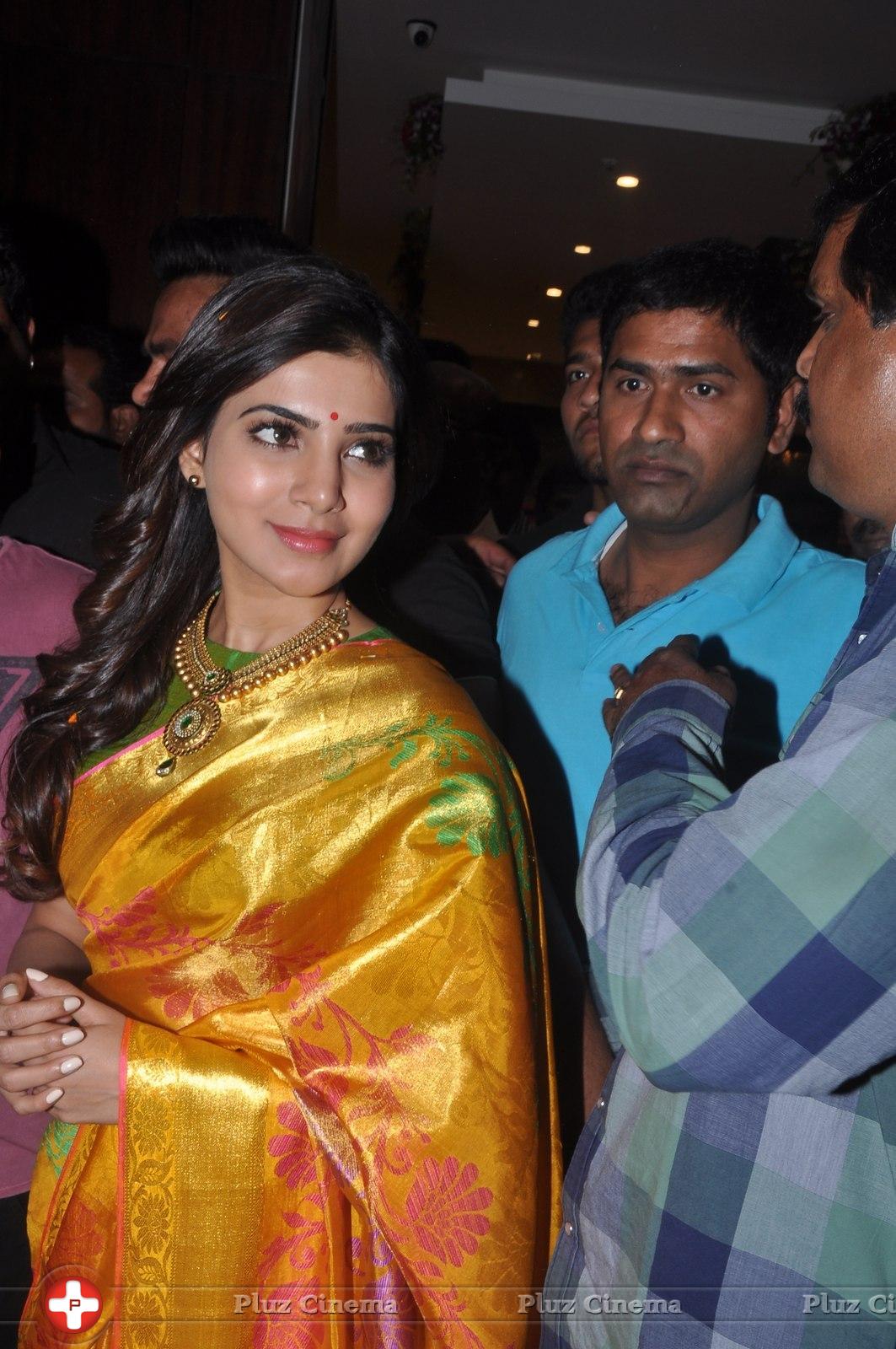 Samantha at South India Shopping Mall Launch Stills | Picture 969088