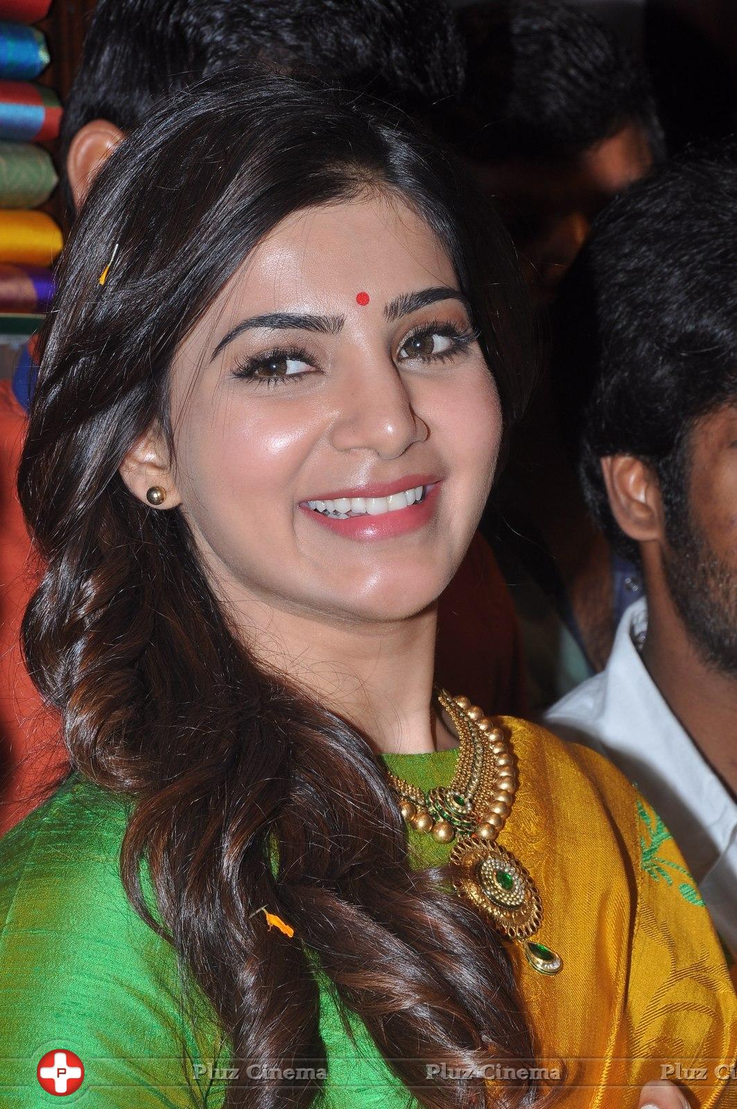 Samantha at South India Shopping Mall Launch Stills | Picture 969110