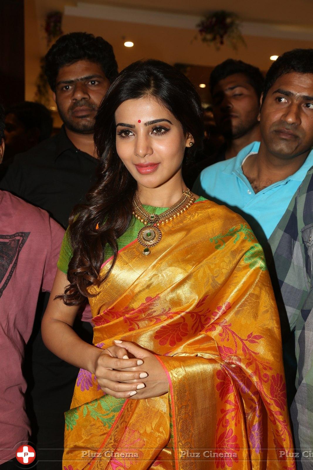 Samantha at South India Shopping Mall Launch Stills | Picture 969128