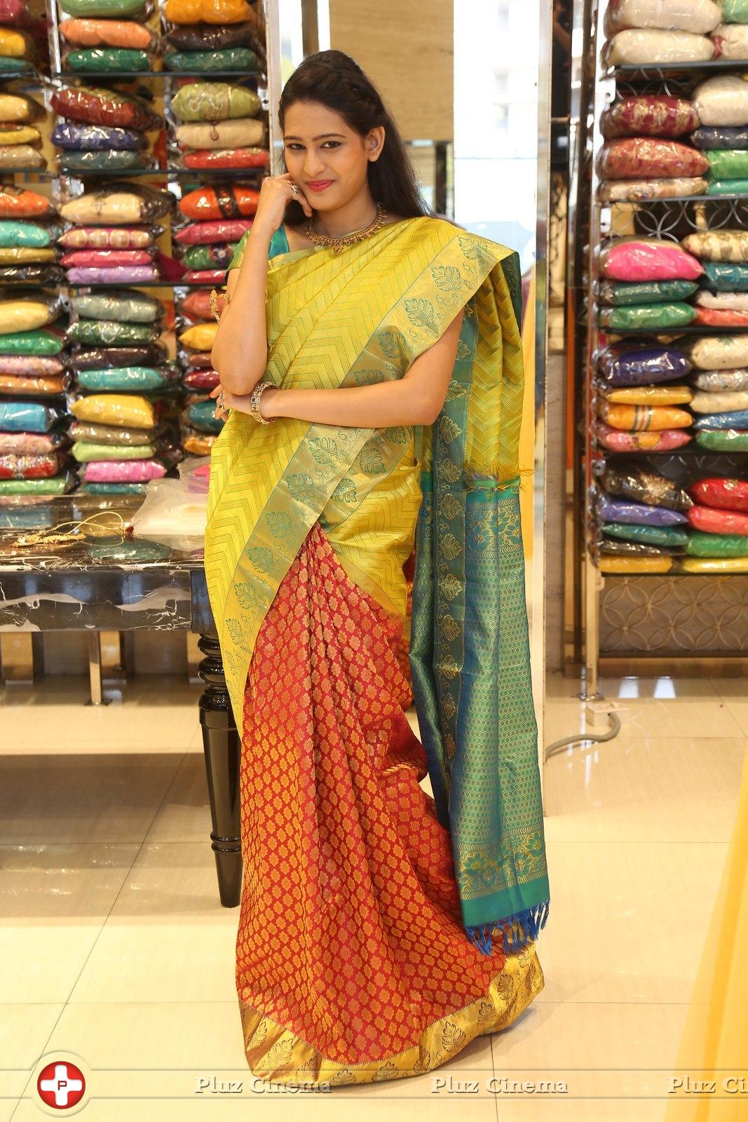 Shweta Jadhav at CMR Designer Bridal Collection Launch Photos | Picture 969486