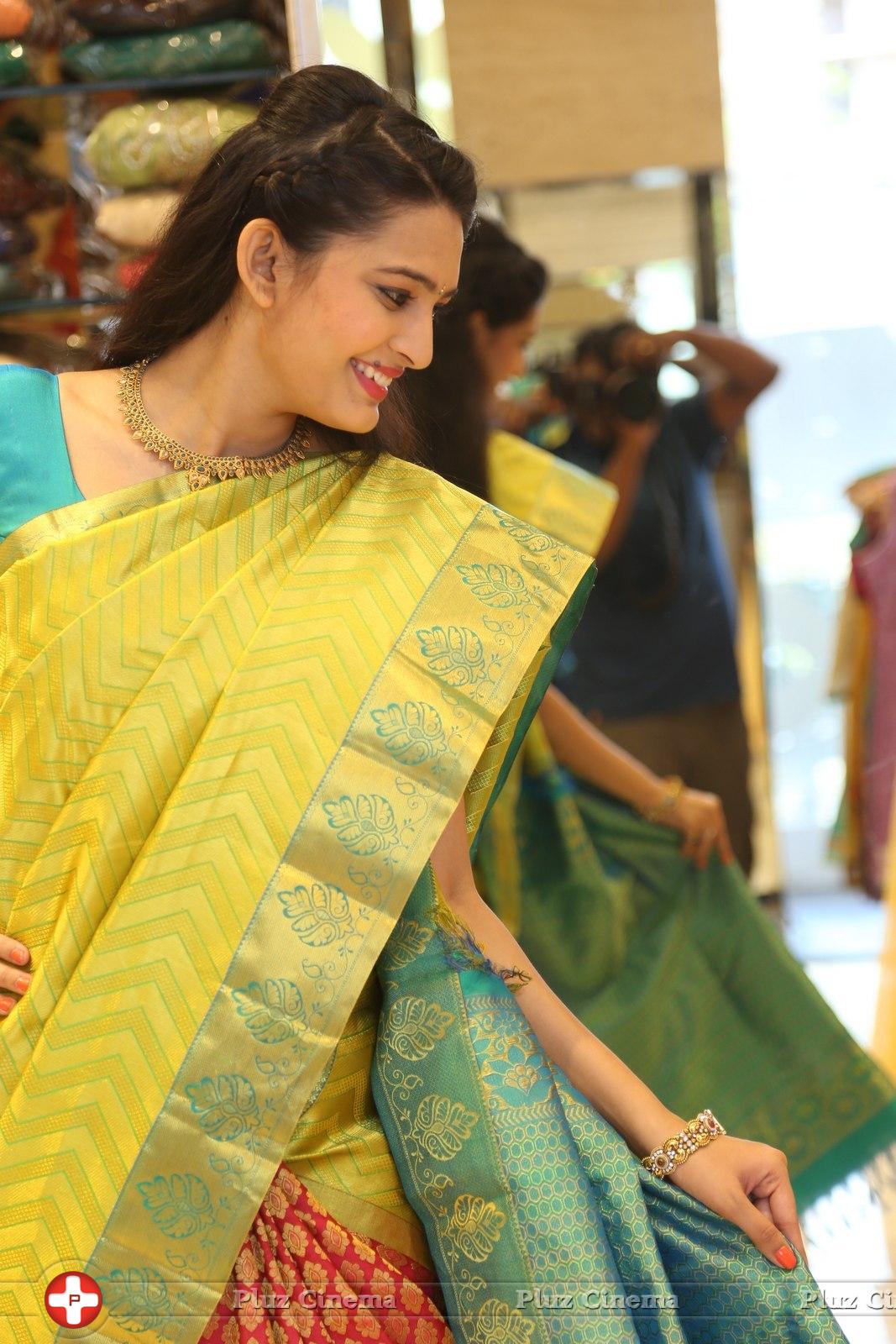 Shweta Jadhav at CMR Designer Bridal Collection Launch Photos | Picture 969497