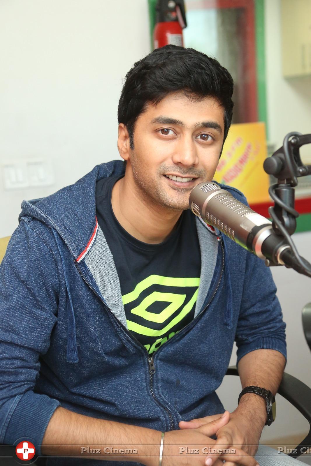 Rahul Ravindran - Hyderabad Love Story Team at Radio Mirchi Photos | Picture 929928