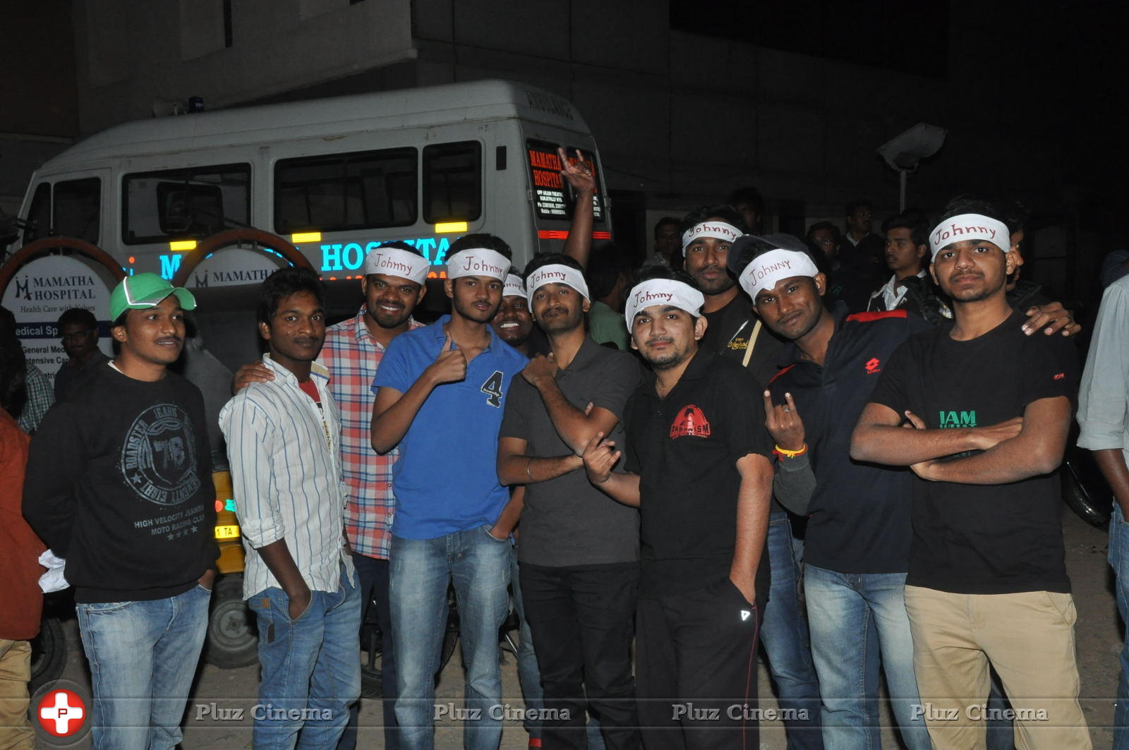 Gopala Gopala Special Show at Shiva Parvathi Theater Stills | Picture 930432