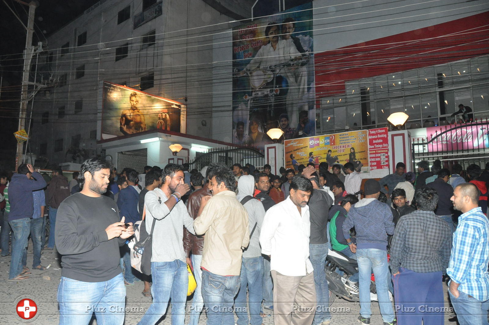 Gopala Gopala Special Show at Shiva Parvathi Theater Stills | Picture 930445
