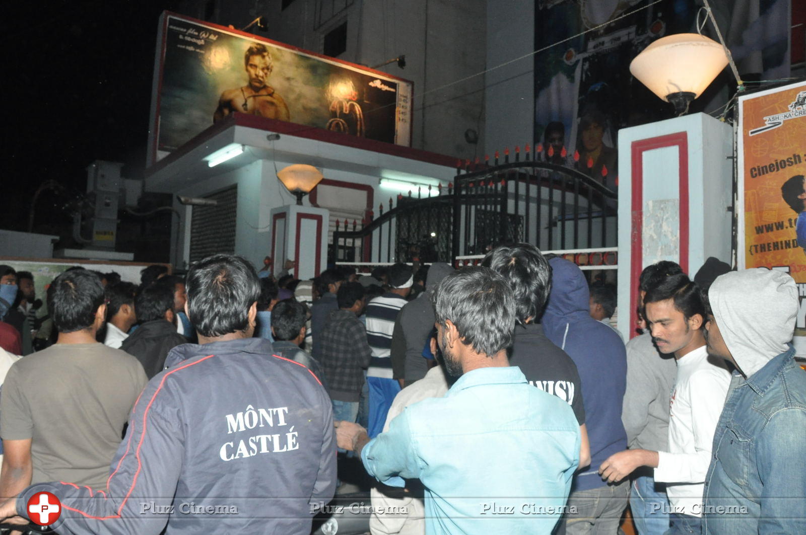 Gopala Gopala Special Show at Shiva Parvathi Theater Stills | Picture 930453