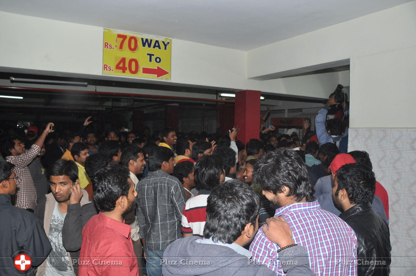 Gopala Gopala Special Show at Shiva Parvathi Theater Stills | Picture 930579