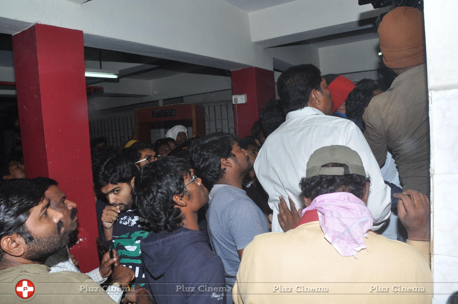 Gopala Gopala Special Show at Shiva Parvathi Theater Stills | Picture 930582
