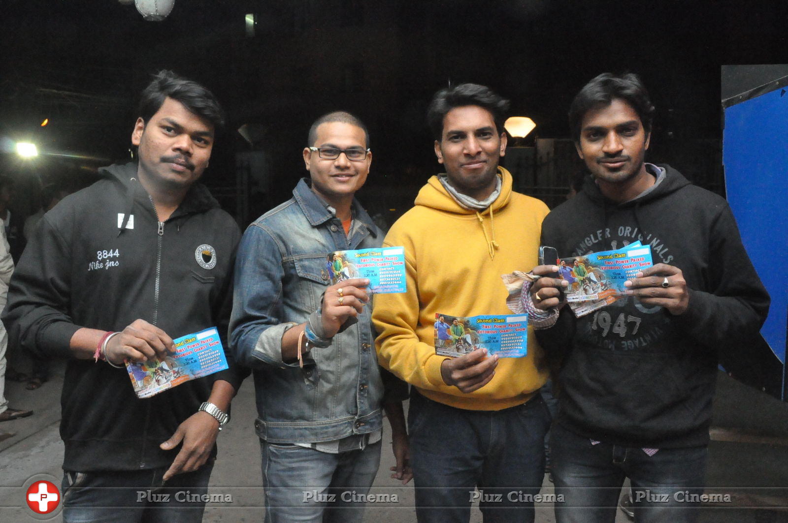 Gopala Gopala Special Show at Shiva Parvathi Theater Stills | Picture 930614