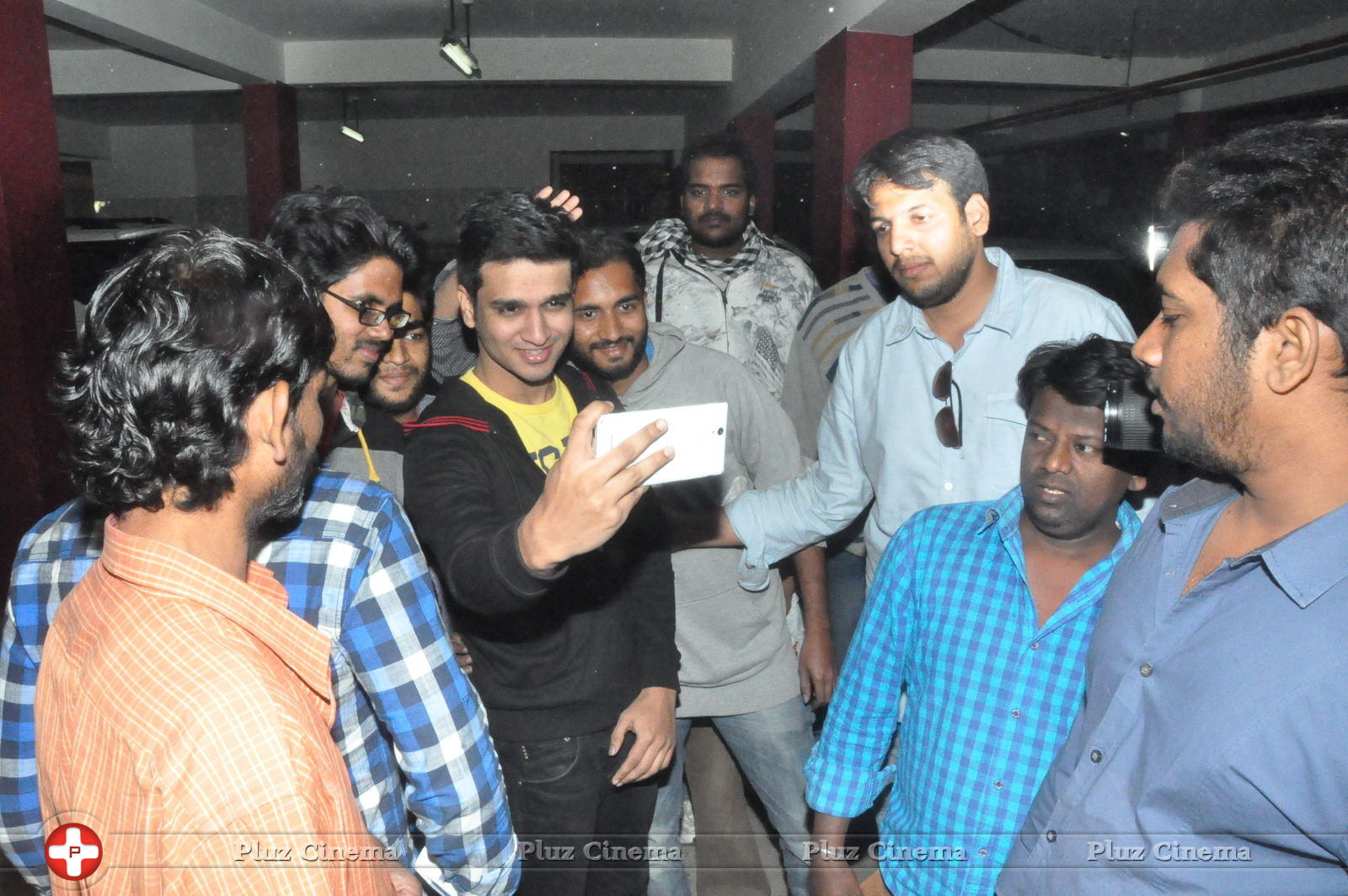 Gopala Gopala Special Show at Shiva Parvathi Theater Stills | Picture 930657