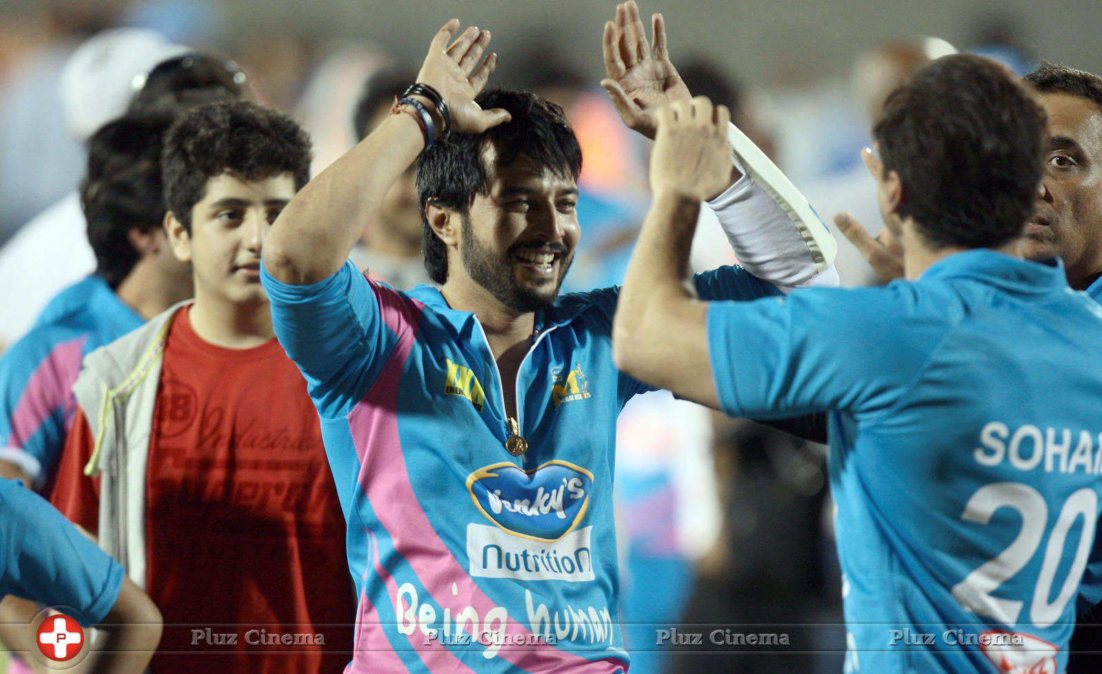 CCL 5 Mumbai Heroes Vs Veer Marathi Match Stills | Picture 932398