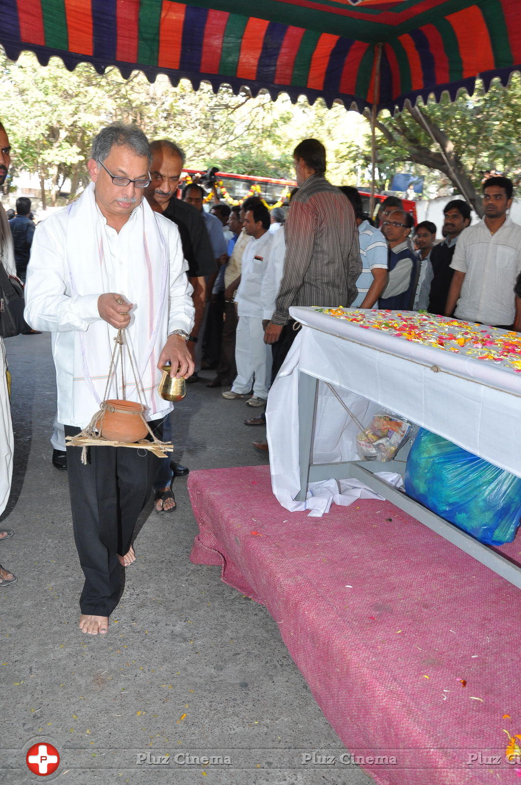 Celebs Pays Condolences to VB Rajendra Prasad Photos | Picture 934541
