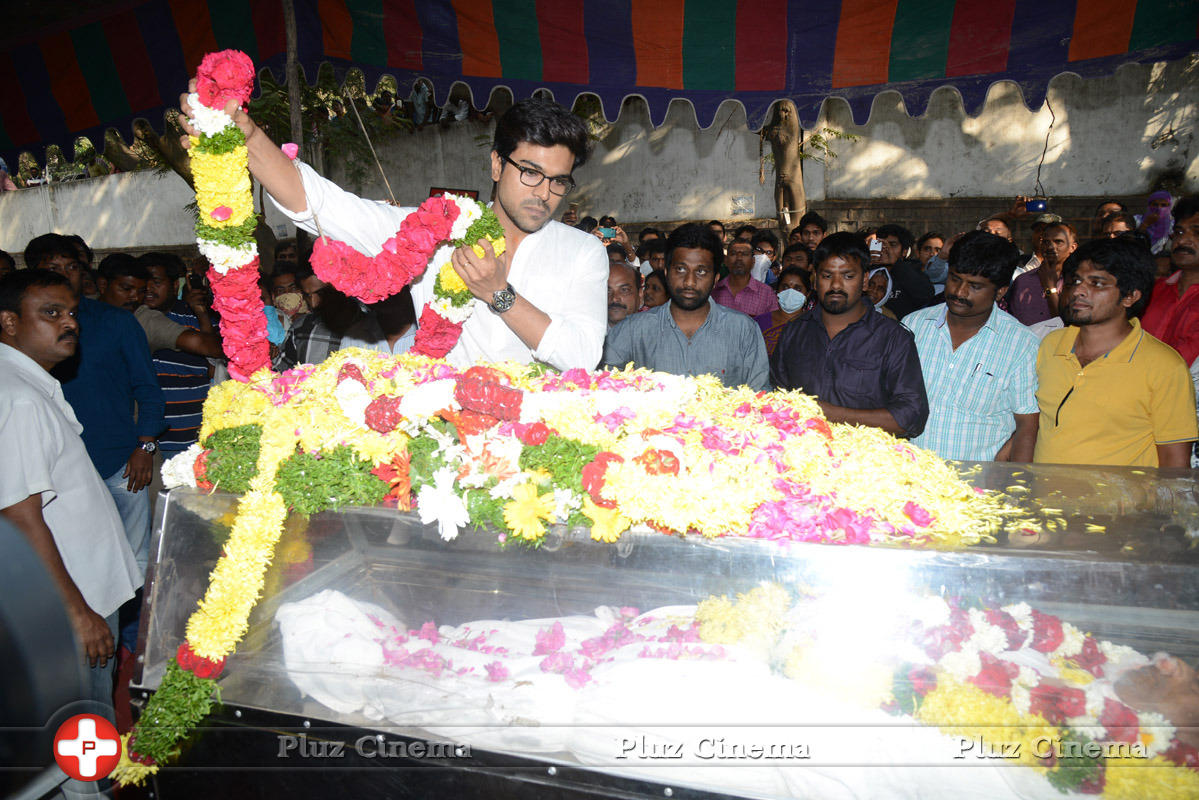 Ram Charan Teja - Celebs Pays Condolences to MS Narayana Photos | Picture 941926