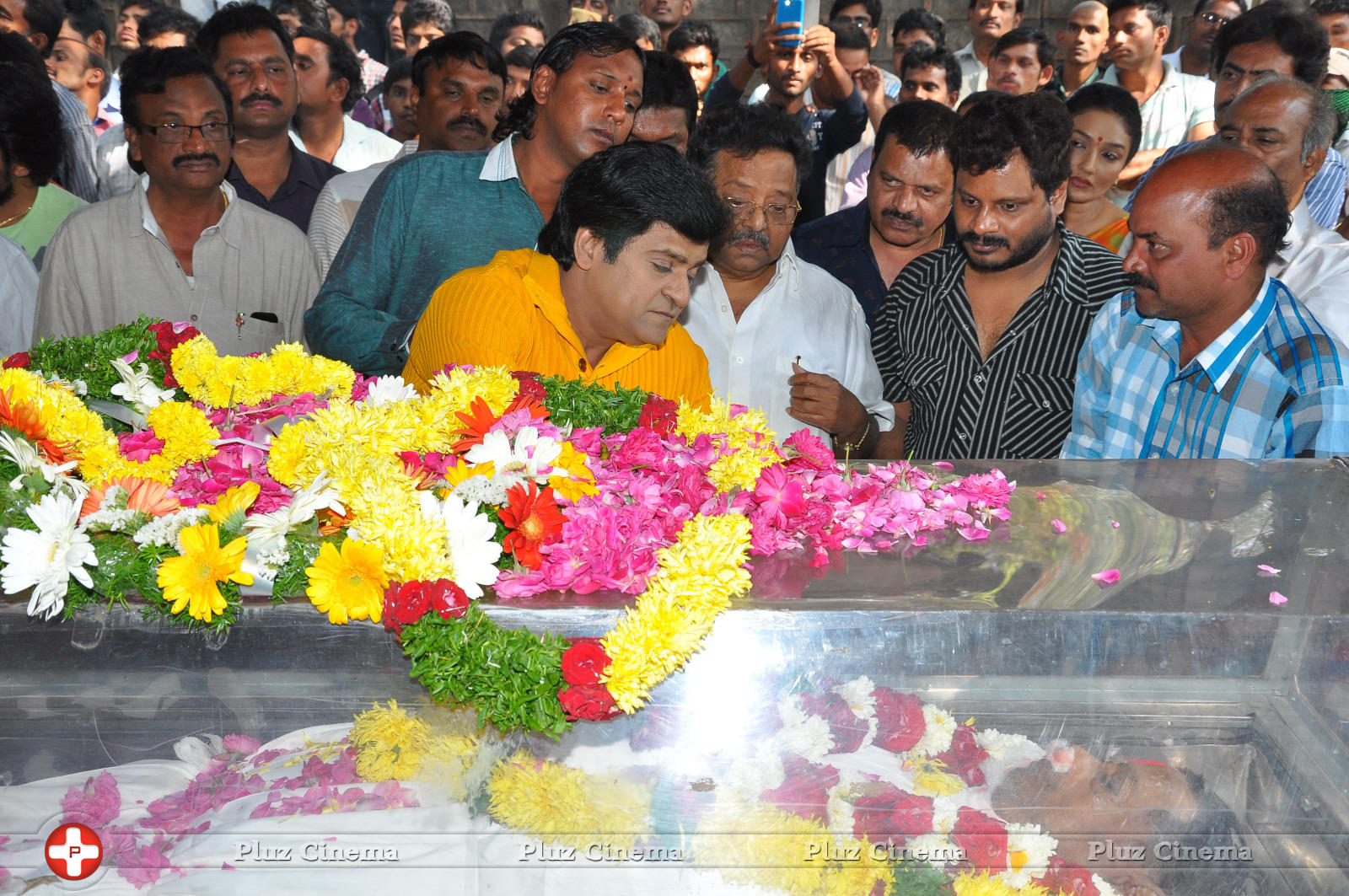 Ali - Celebs Pays Condolences to MS Narayana Photos | Picture 942736