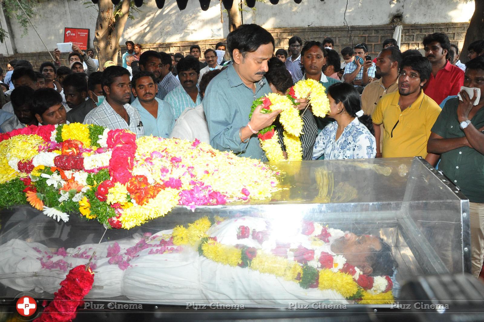 Celebs Pays Condolences to MS Narayana Photos | Picture 942906