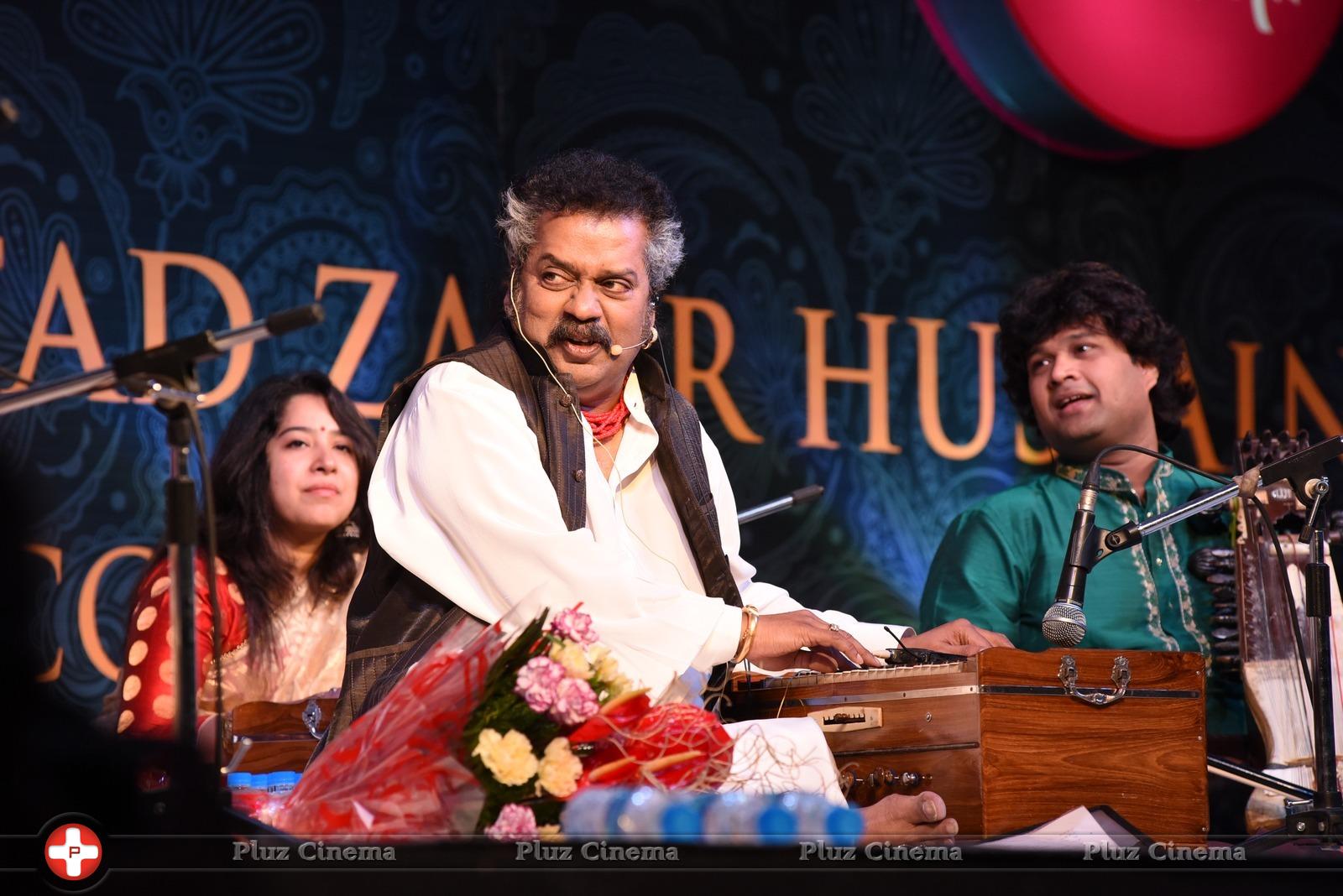Hariharan - Hariharan and Ustad Zakir Hussain Music Concert Photos | Picture 944586