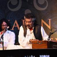 Hariharan - Hariharan and Ustad Zakir Hussain Music Concert Photos | Picture 944539