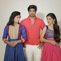 Love States Movie Gallery | Picture 943875