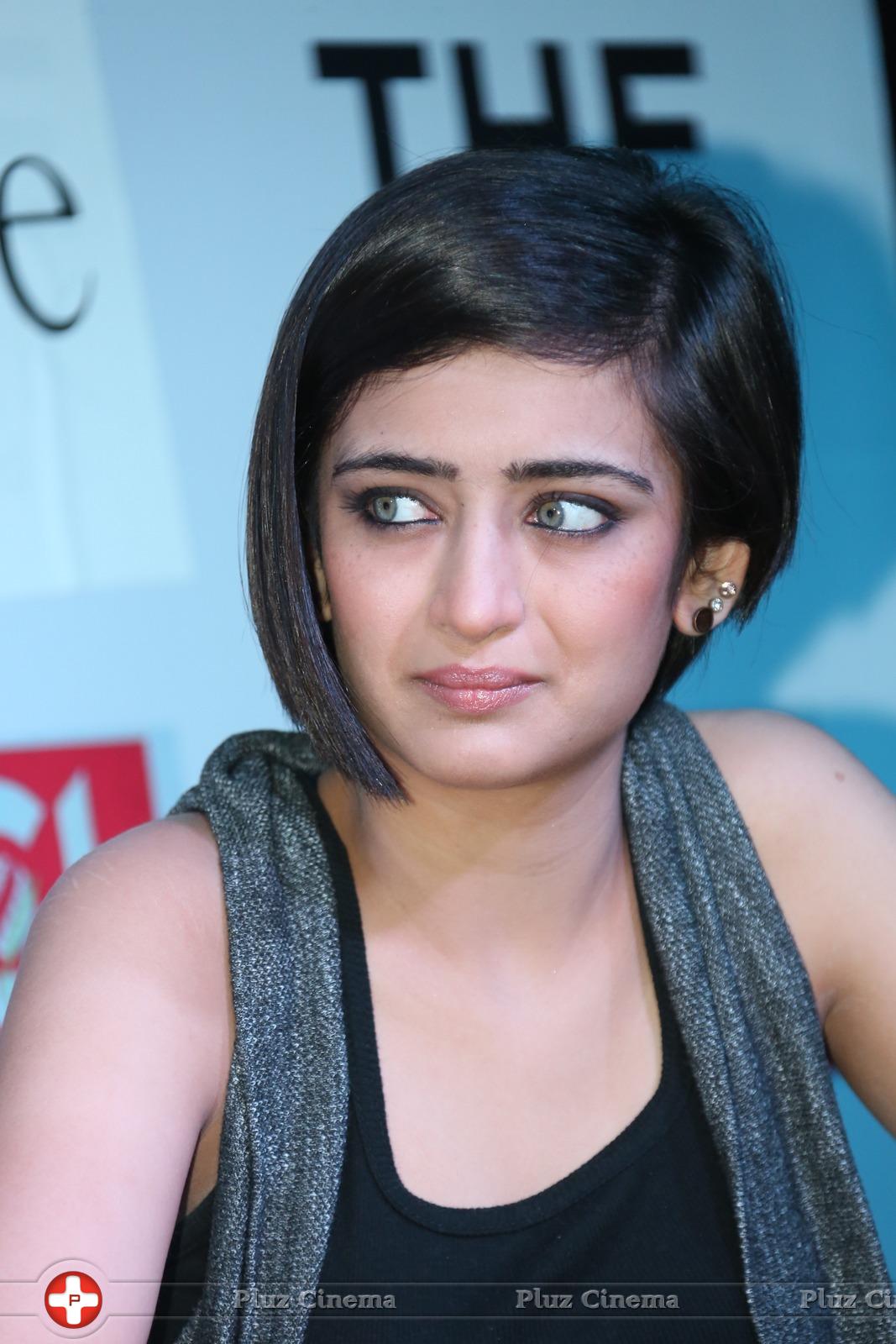 Akshara Haasan at Shamitabh Movie Press Meet Photos | Picture 952189