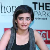 Akshara Haasan at Shamitabh Movie Press Meet Photos | Picture 952143