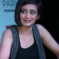 Akshara Haasan at Shamitabh Movie Press Meet Photos | Picture 952183