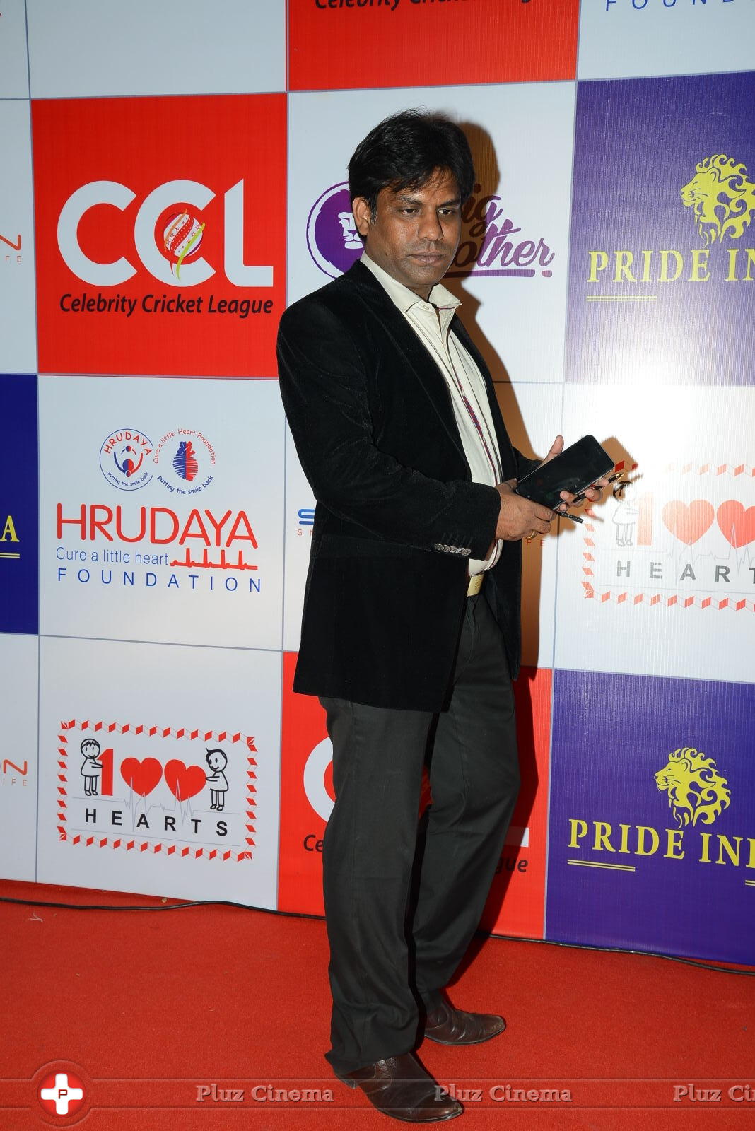 Celebs at 100 Hearts Red Carpet by CCL Stills | Picture 951790
