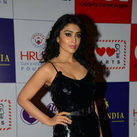 Shriya Saran at 100 Hearts Red Carpet by CCL Photos | Picture 951288