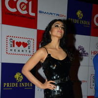 Shriya Saran at 100 Hearts Red Carpet by CCL Photos | Picture 951296