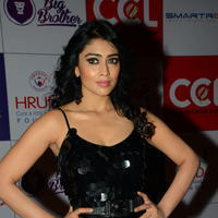 Shriya Saran at 100 Hearts Red Carpet by CCL Photos | Picture 951328