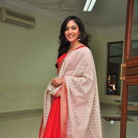 Ritu Varma at Cinema Chupista Maava Movie Audio Launch Photos | Picture 1056894