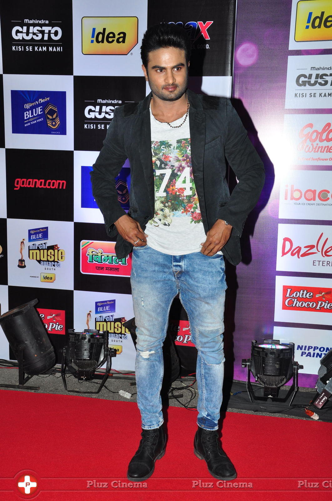 Sudheer Babu - Celebs at Mirchi Music Awards 2014 Stills | Picture 1072314