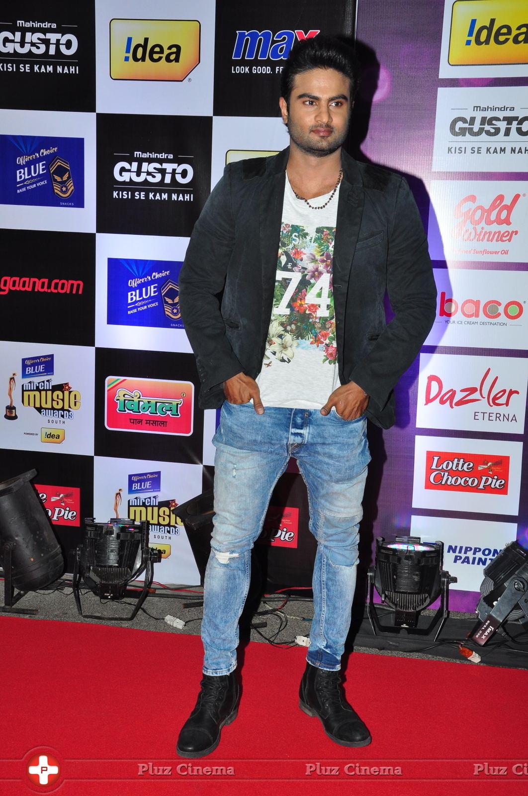 Sudheer Babu - Celebs at Mirchi Music Awards 2014 Stills | Picture 1072315