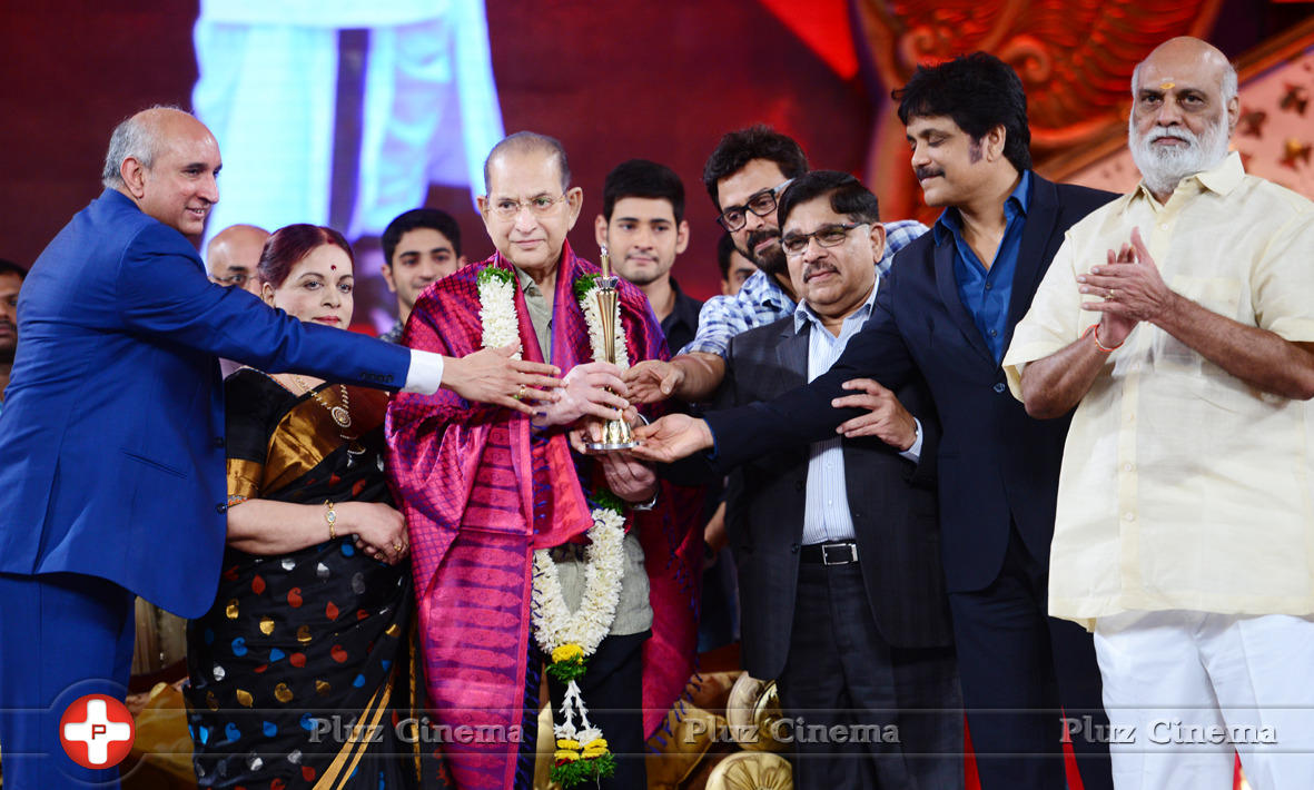 Celebrities At Cine MAA Awards 2015 Photos | Picture 1075443