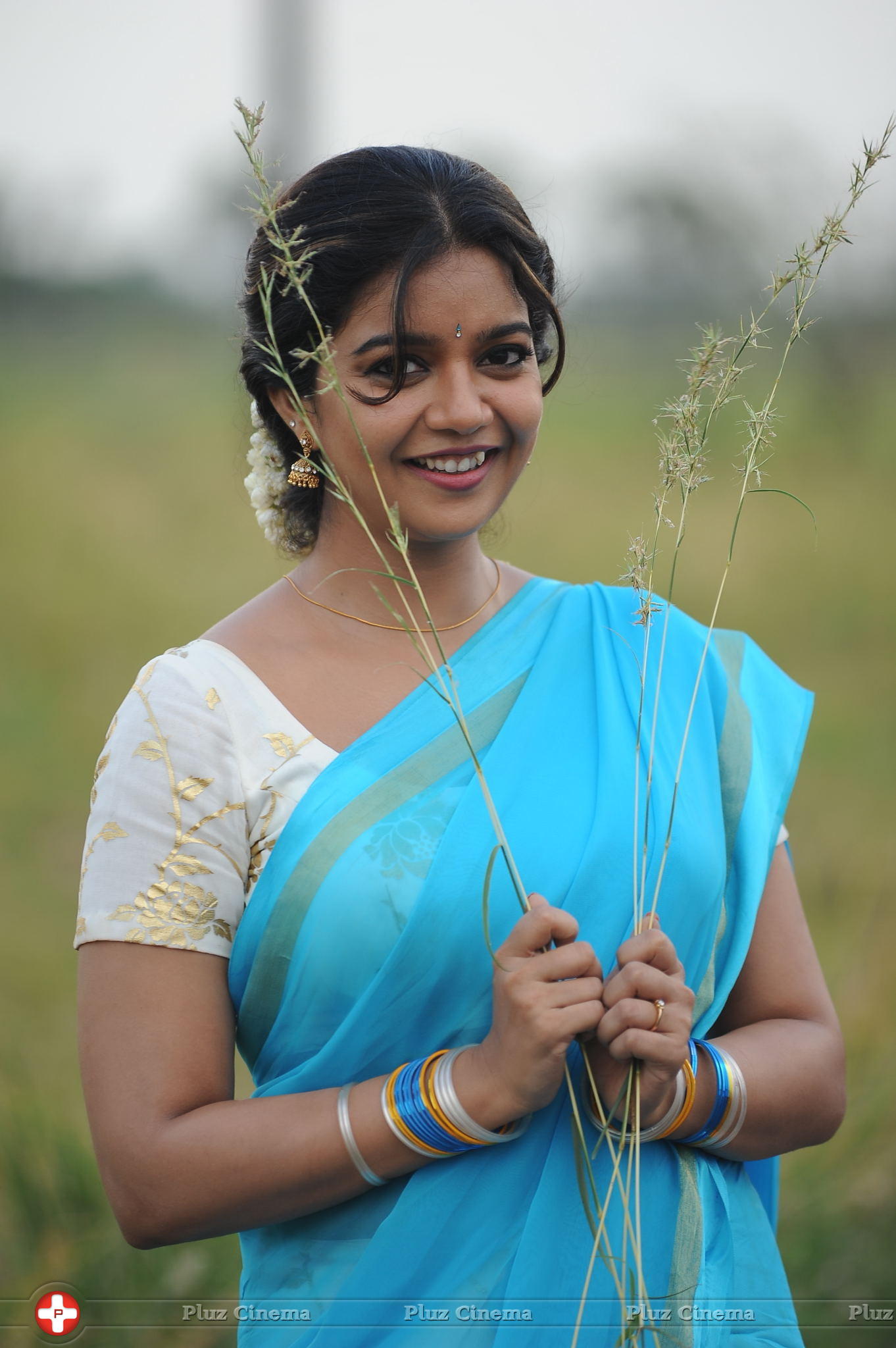 Swathi (Actress) - Swathi in Tripura Movie Stills | Picture 1039377