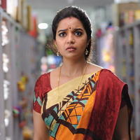 Swathi (Actress) - Swathi in Tripura Movie Stills | Picture 1039381