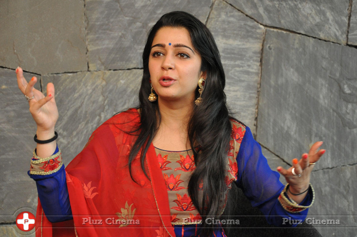 Charmi Kaur at Jyothi Lakshmi Movie Press Meet Stills | Picture 1044272