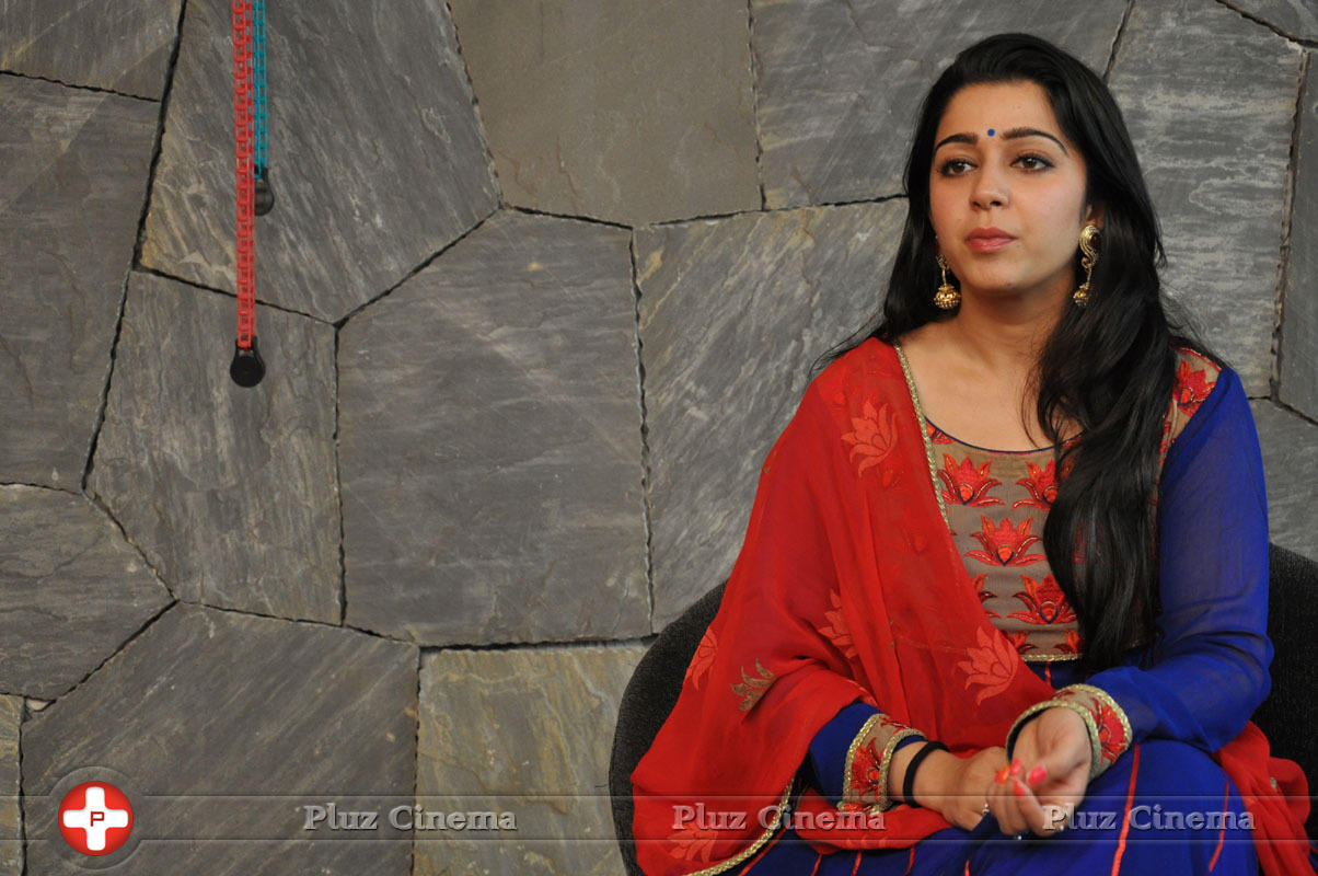 Charmi Kaur at Jyothi Lakshmi Movie Press Meet Stills | Picture 1044281