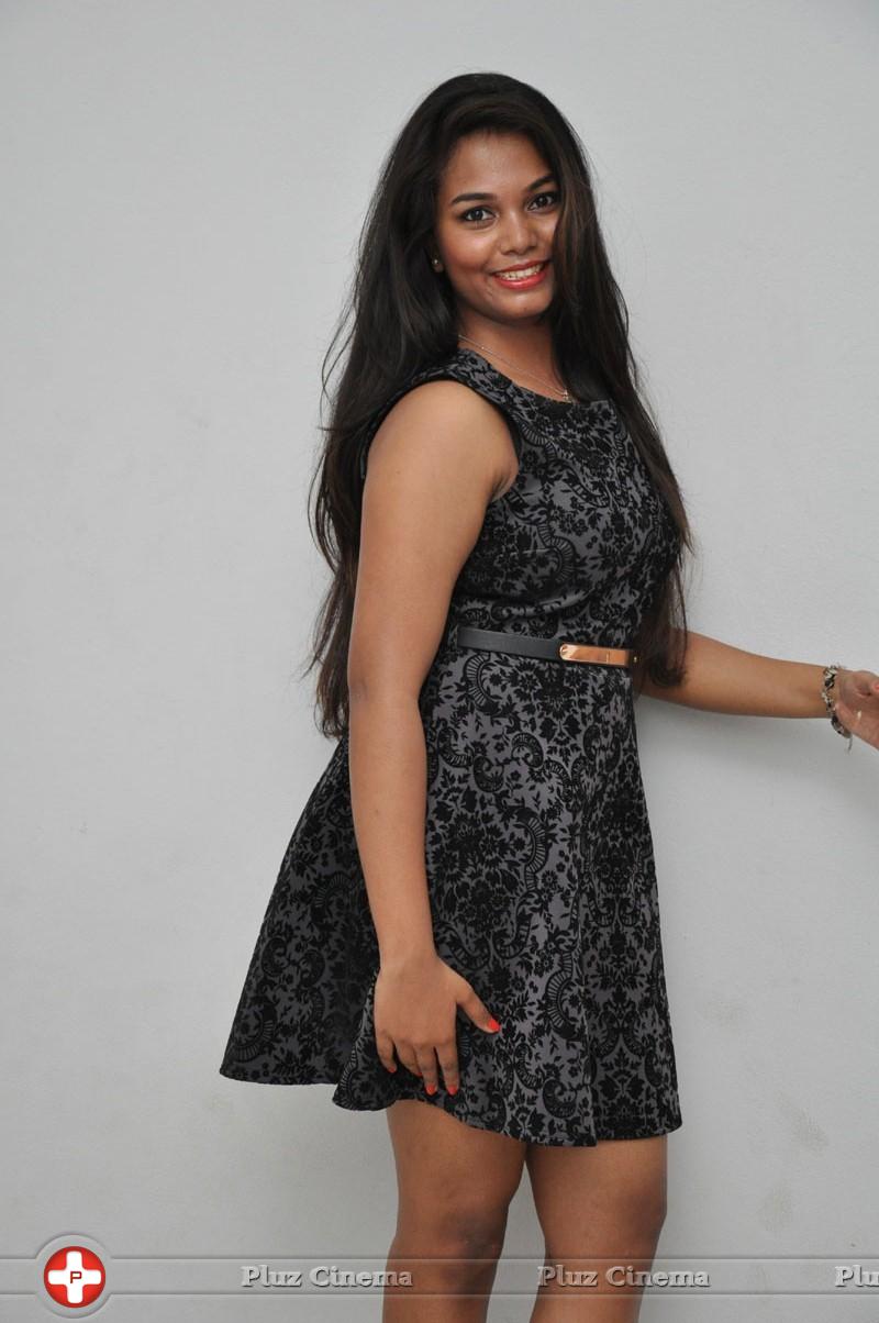 Sneha at Pramadam Movie Trailer Launch Stills | Picture 1044796