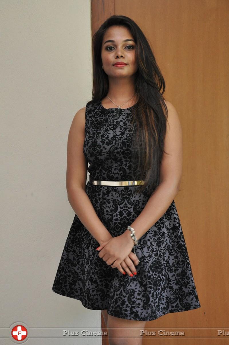 Sneha at Pramadam Movie Trailer Launch Stills | Picture 1044807