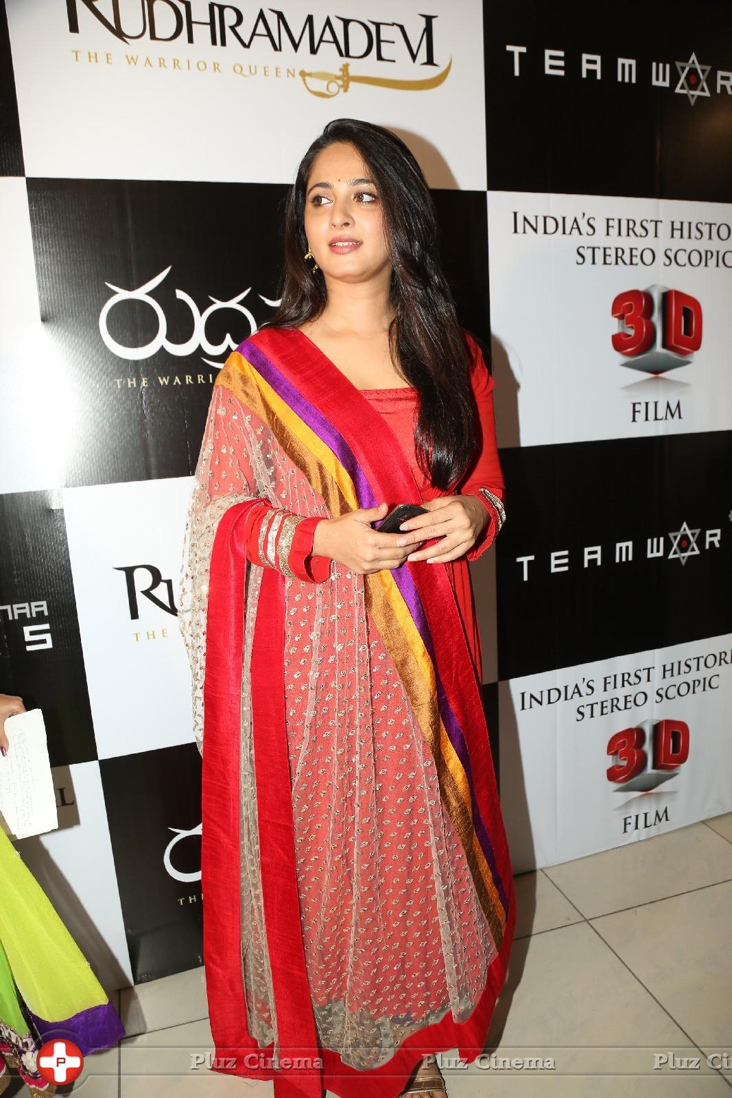 Anushka Shetty at Rudramadevi Movie Trailer Launch Photos | Picture 977434