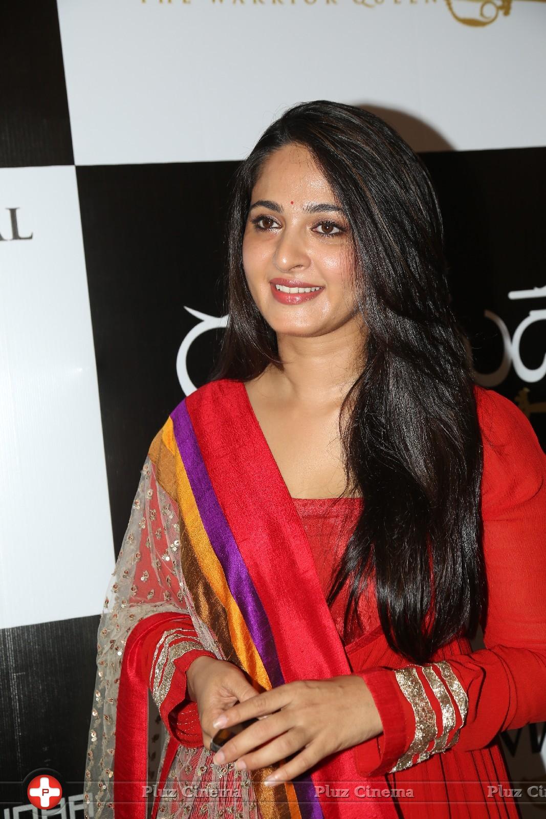 Anushka Shetty at Rudramadevi Movie Trailer Launch Photos | Picture 977462