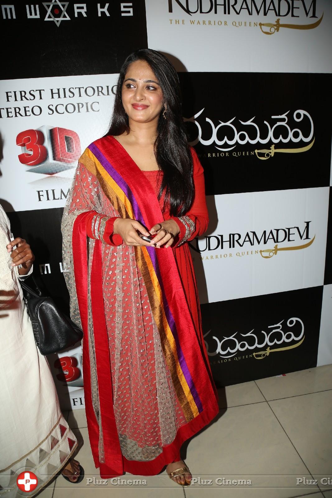 Anushka Shetty at Rudramadevi Movie Trailer Launch Photos | Picture 977465