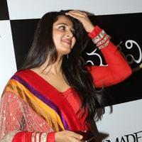 Anushka Shetty at Rudramadevi Movie Trailer Launch Photos | Picture 977413